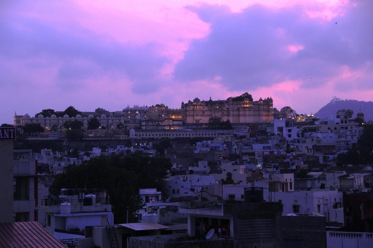 Eltravo - Hostel Udaipur Ngoại thất bức ảnh